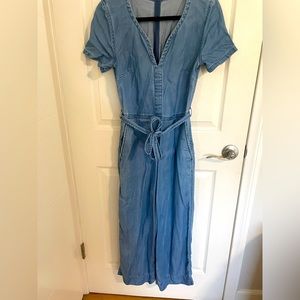 Club Monaco blue romper jumpsuit with tie and pockets! size 4
